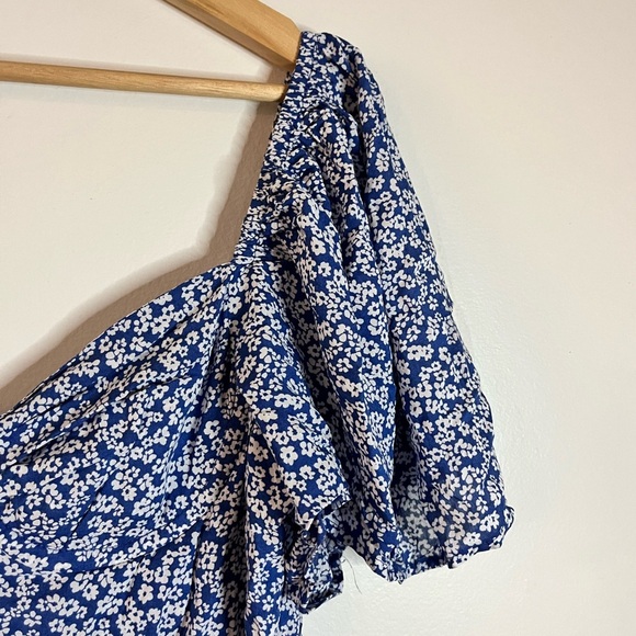 Lulus Blue Floral Sweetheart Neckline Puff Sleeve Romper Size L NWT - Picture 10 of 14